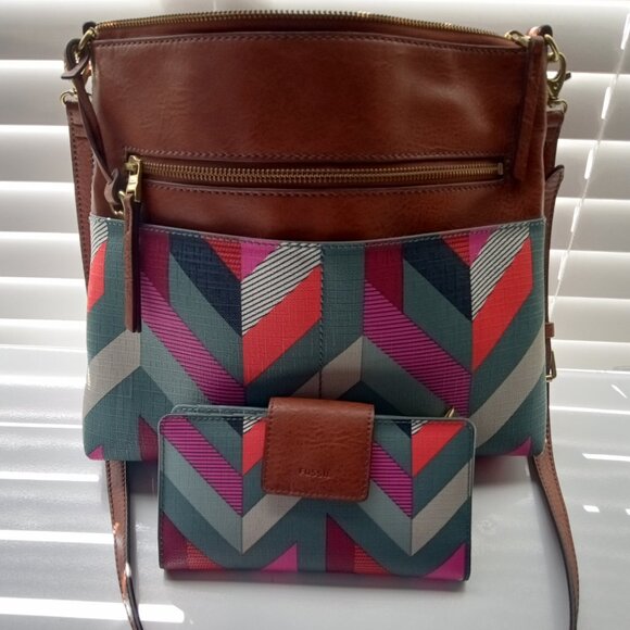 Fossil crossbody and wallet - Picture 10 of 10